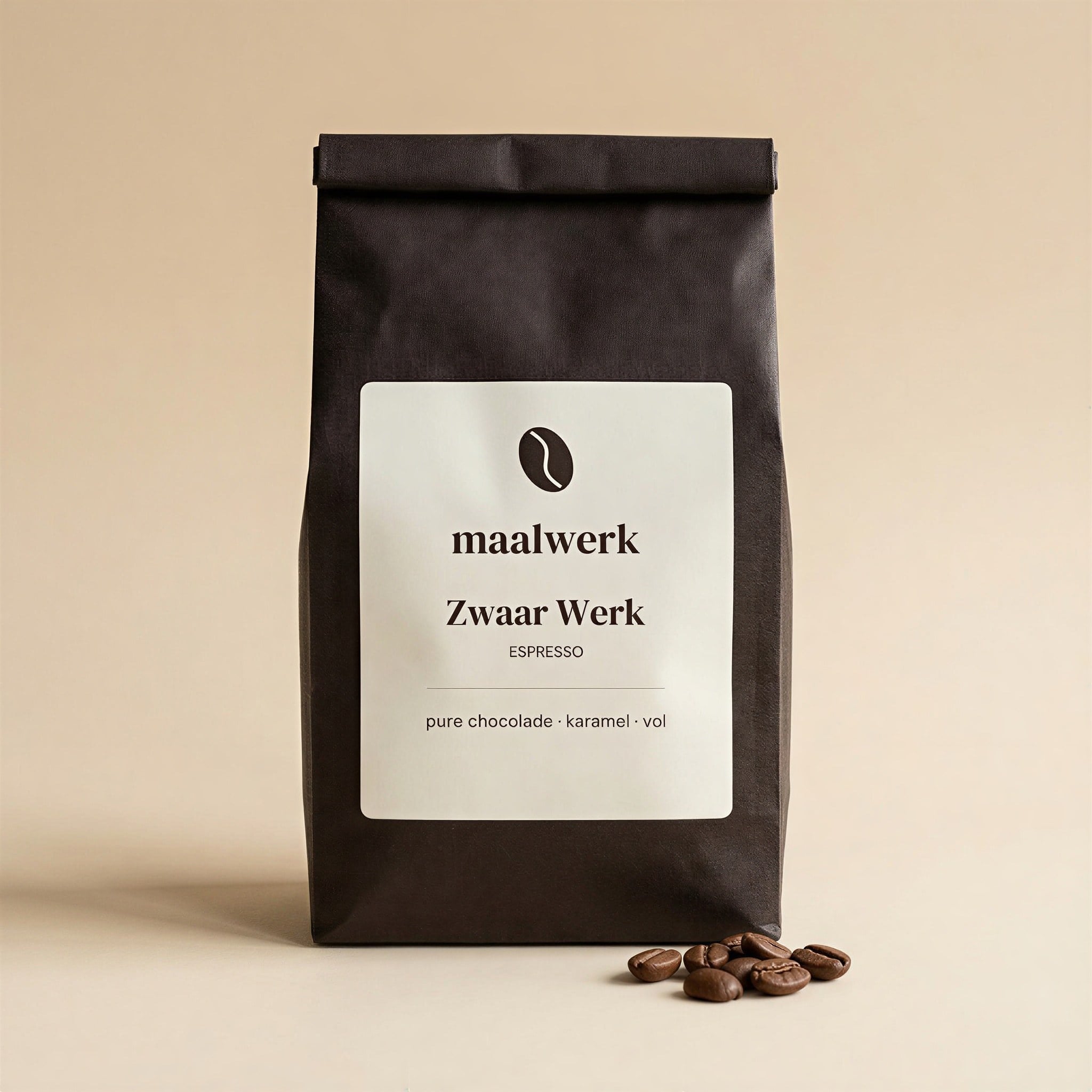 Donkere zak Maalwerk Zwaar Werk espresso